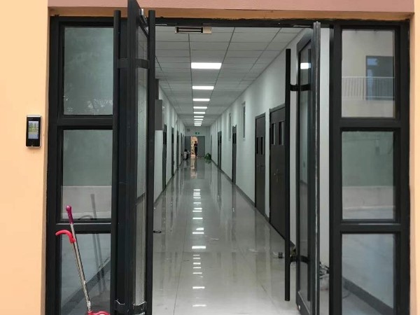 豪盛时代华城小区可视化楼宇对讲系统改造施工，选择陕西新利全站体育官网登录网址