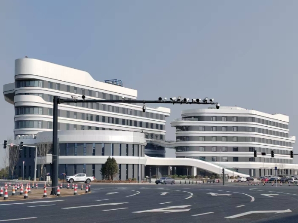 智慧赋能,安全护航:陕西新利全站体育官网登录网址圆满完成西安咸阳国际机场物流业务配套用房智能化安防弱电项目